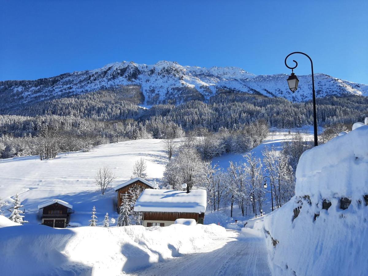 Hotel Chalet Du Crey วาลมอแรล ภายนอก รูปภาพ